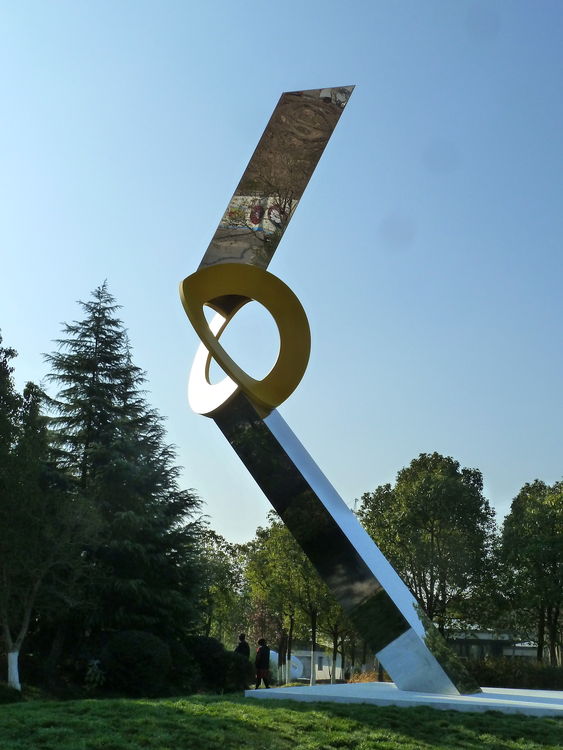 EIDOLON : OBLIQUO LIU KAIQU by Jon Barlow Hudson - search and link Sculpture with SculptSite.com